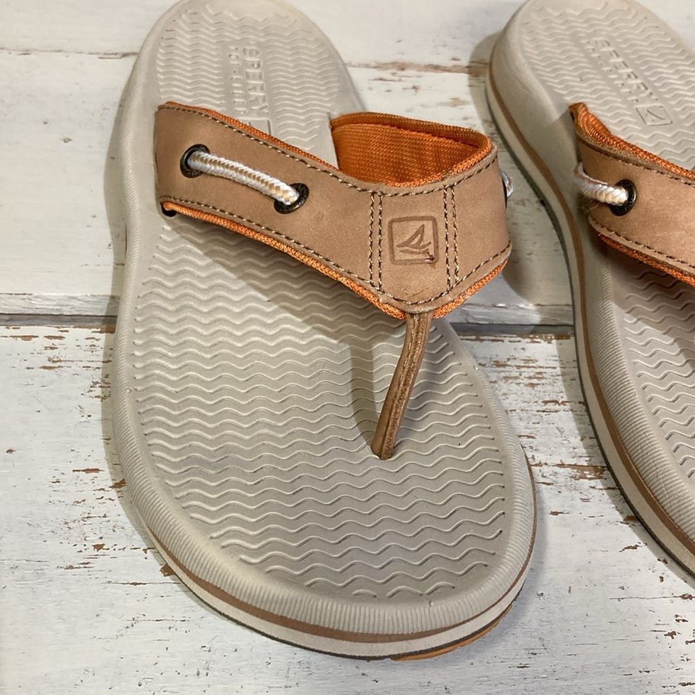 KIDS Sperry Sandals - Picture 2 of 11